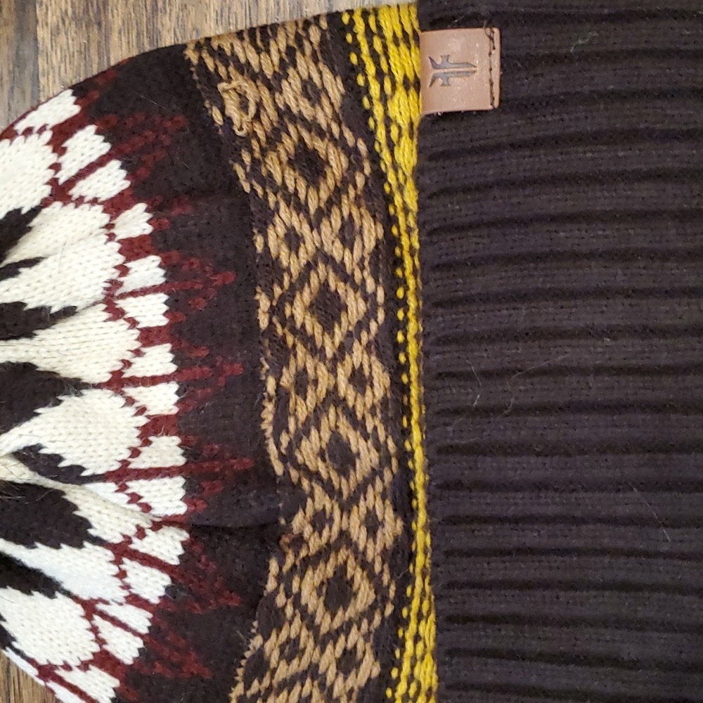 Womens Frye fairisle print beanie with pom - Picture 2 of 3